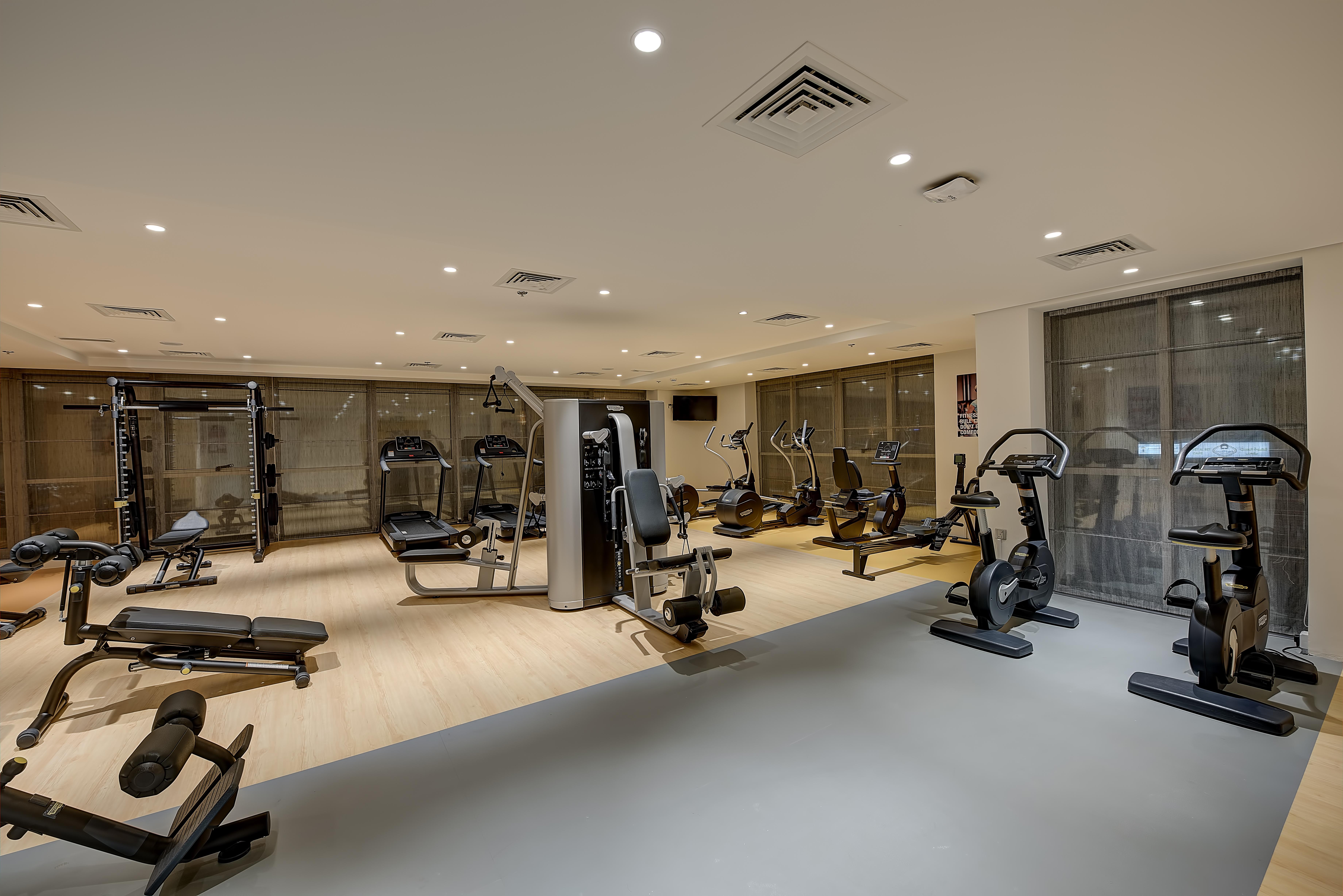 דובאי Royal Continental Hotel מראה חיצוני תמונה
