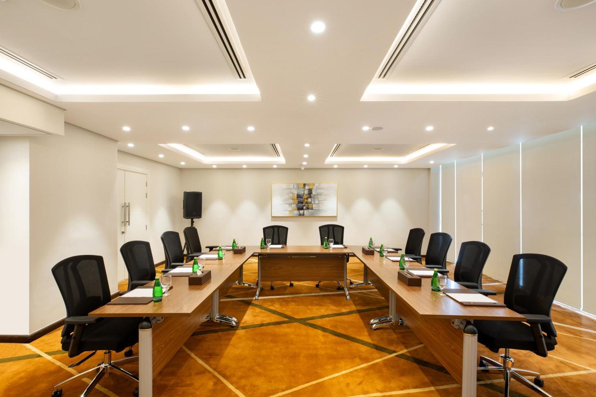דובאי Royal Continental Hotel מראה חיצוני תמונה