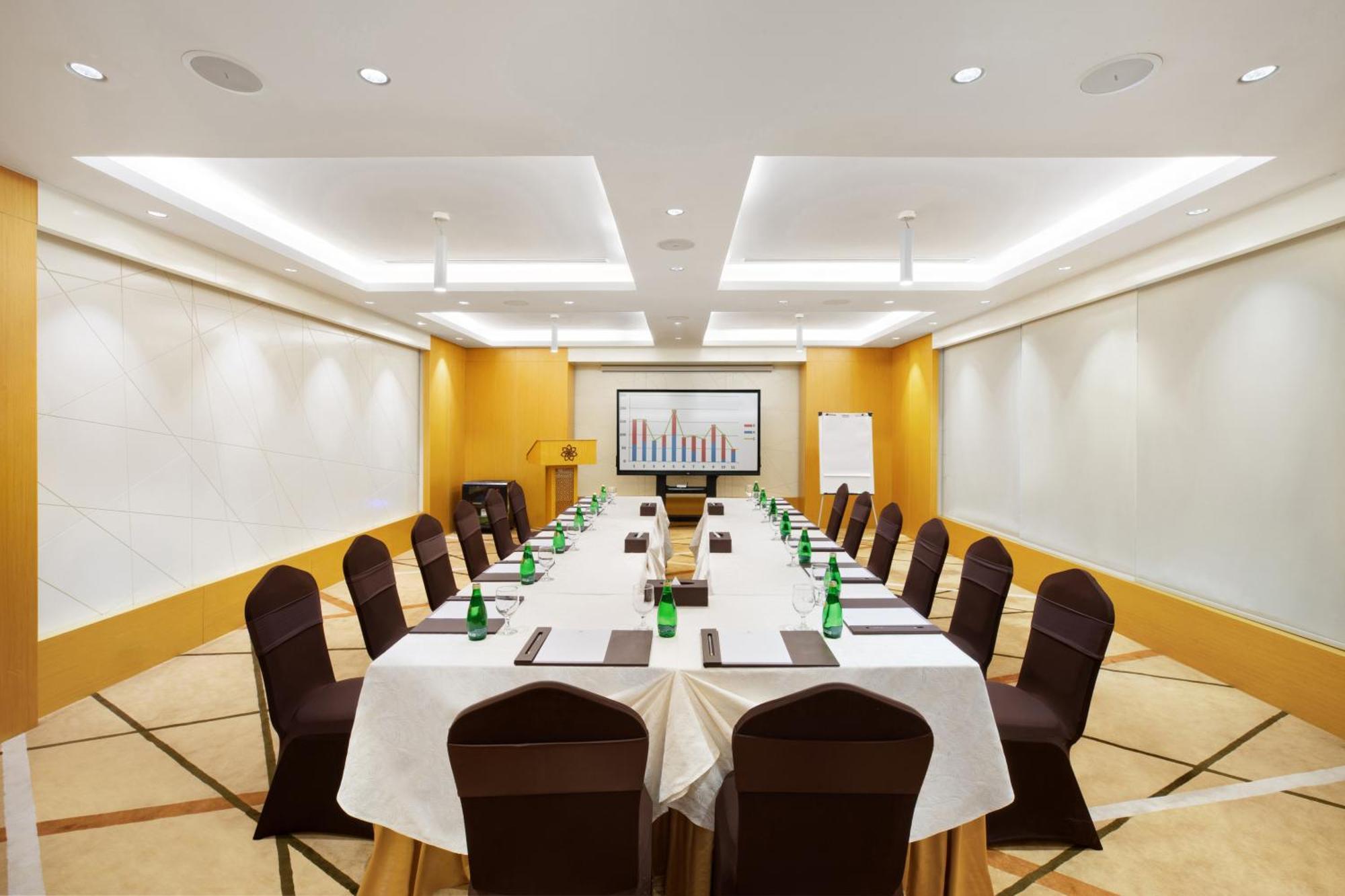 דובאי Royal Continental Hotel מראה חיצוני תמונה