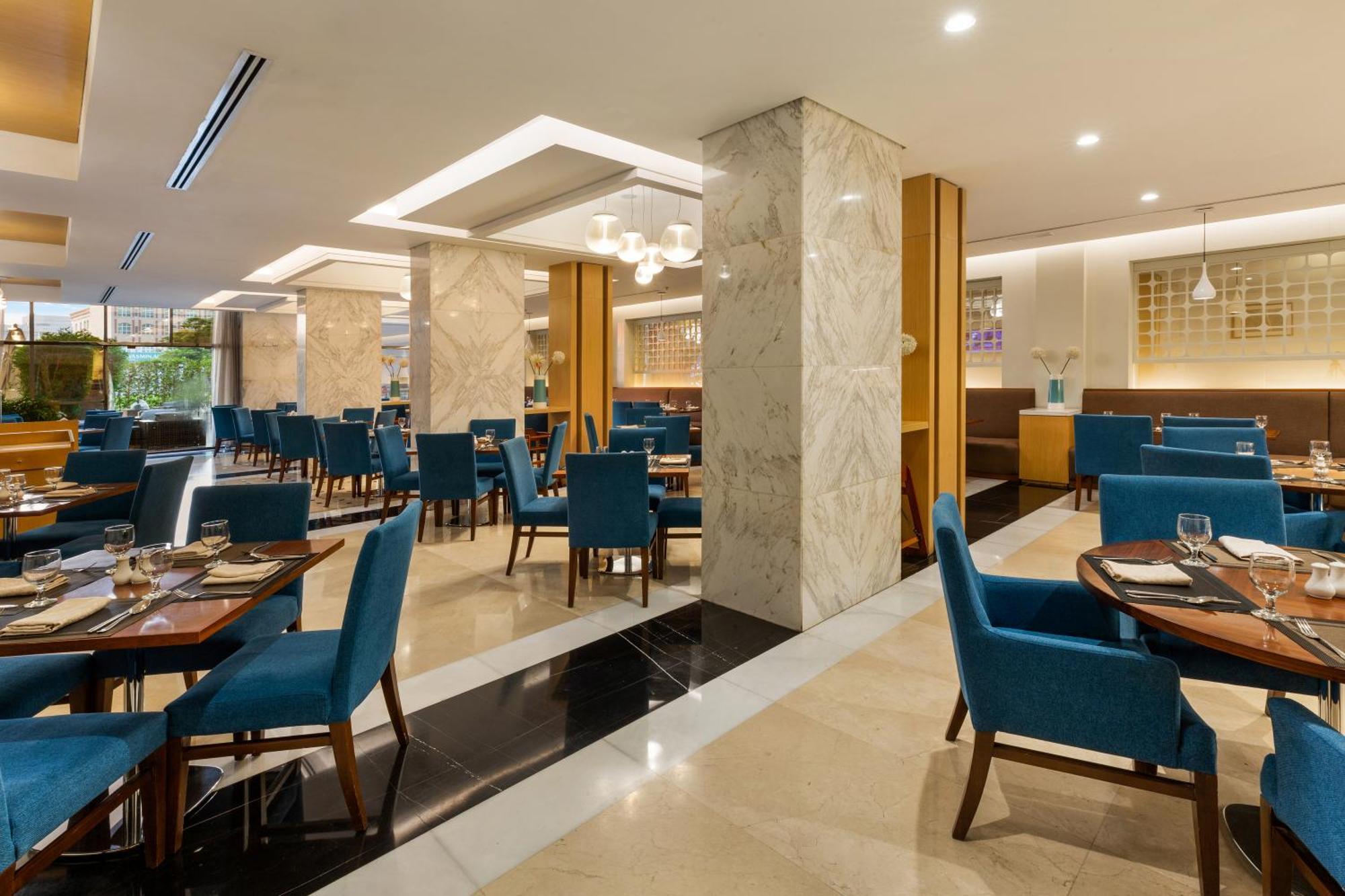 דובאי Royal Continental Hotel מראה חיצוני תמונה