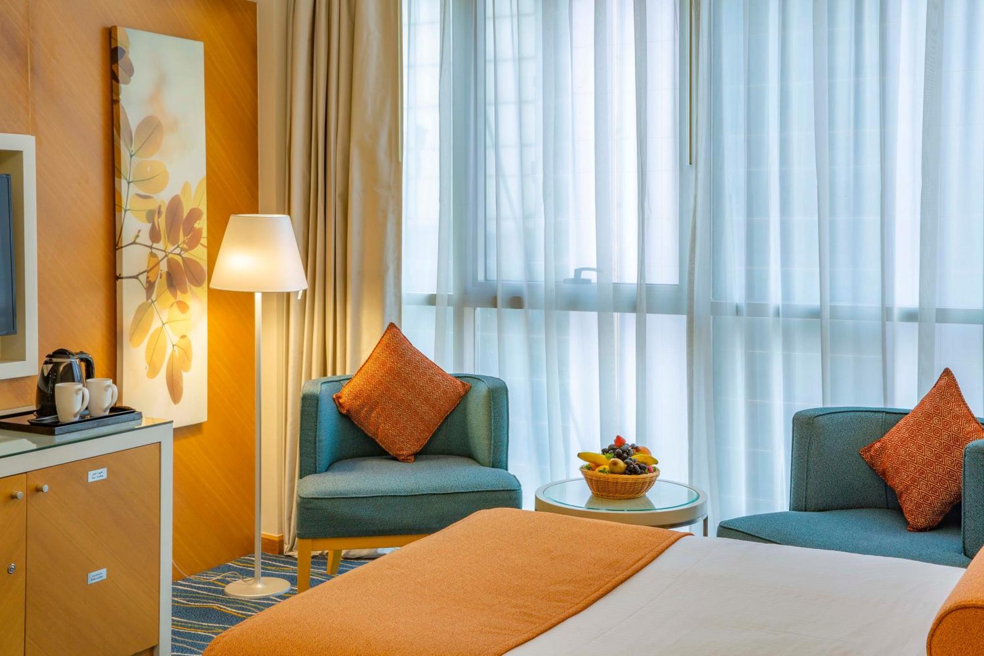דובאי Royal Continental Hotel מראה חיצוני תמונה