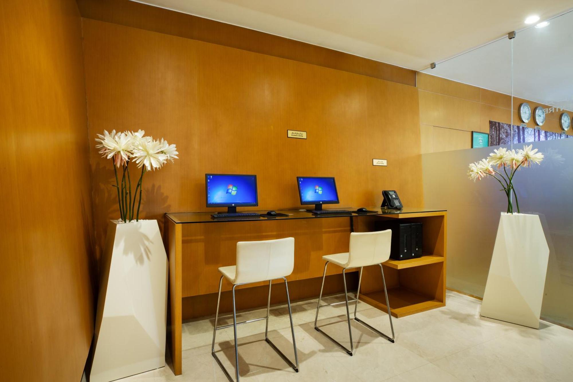 דובאי Royal Continental Hotel מראה חיצוני תמונה