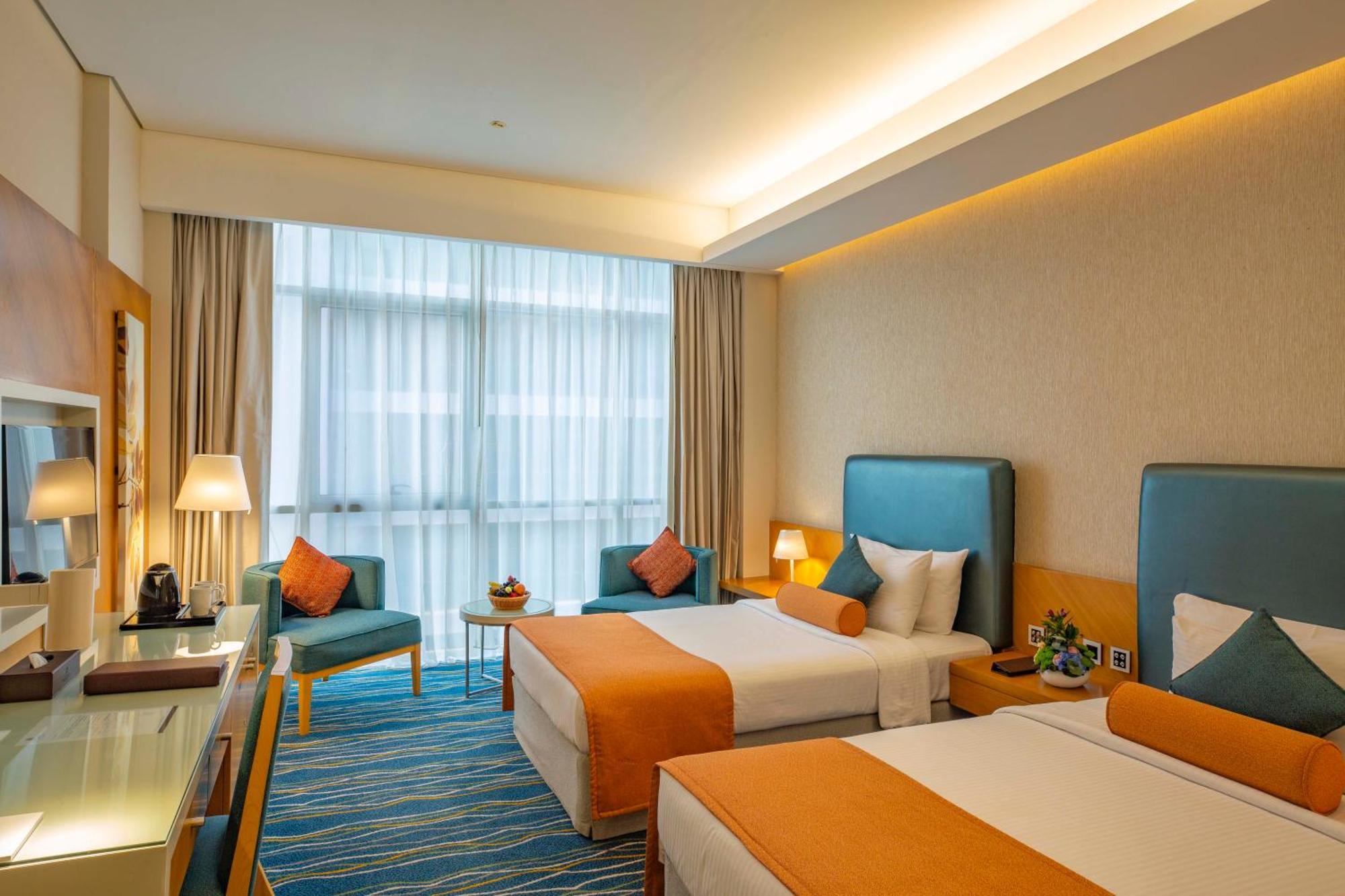 דובאי Royal Continental Hotel מראה חיצוני תמונה