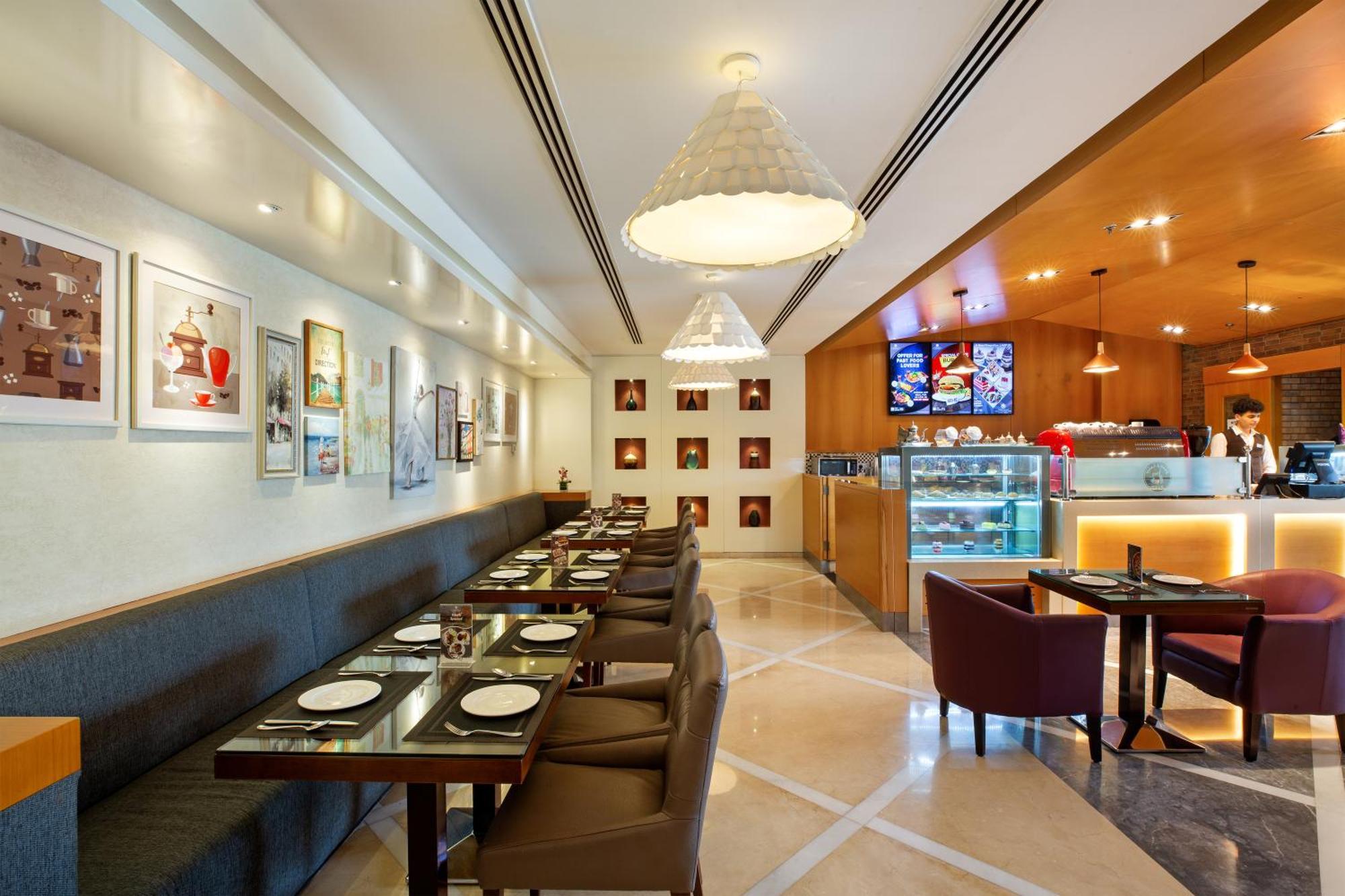 דובאי Royal Continental Hotel מראה חיצוני תמונה