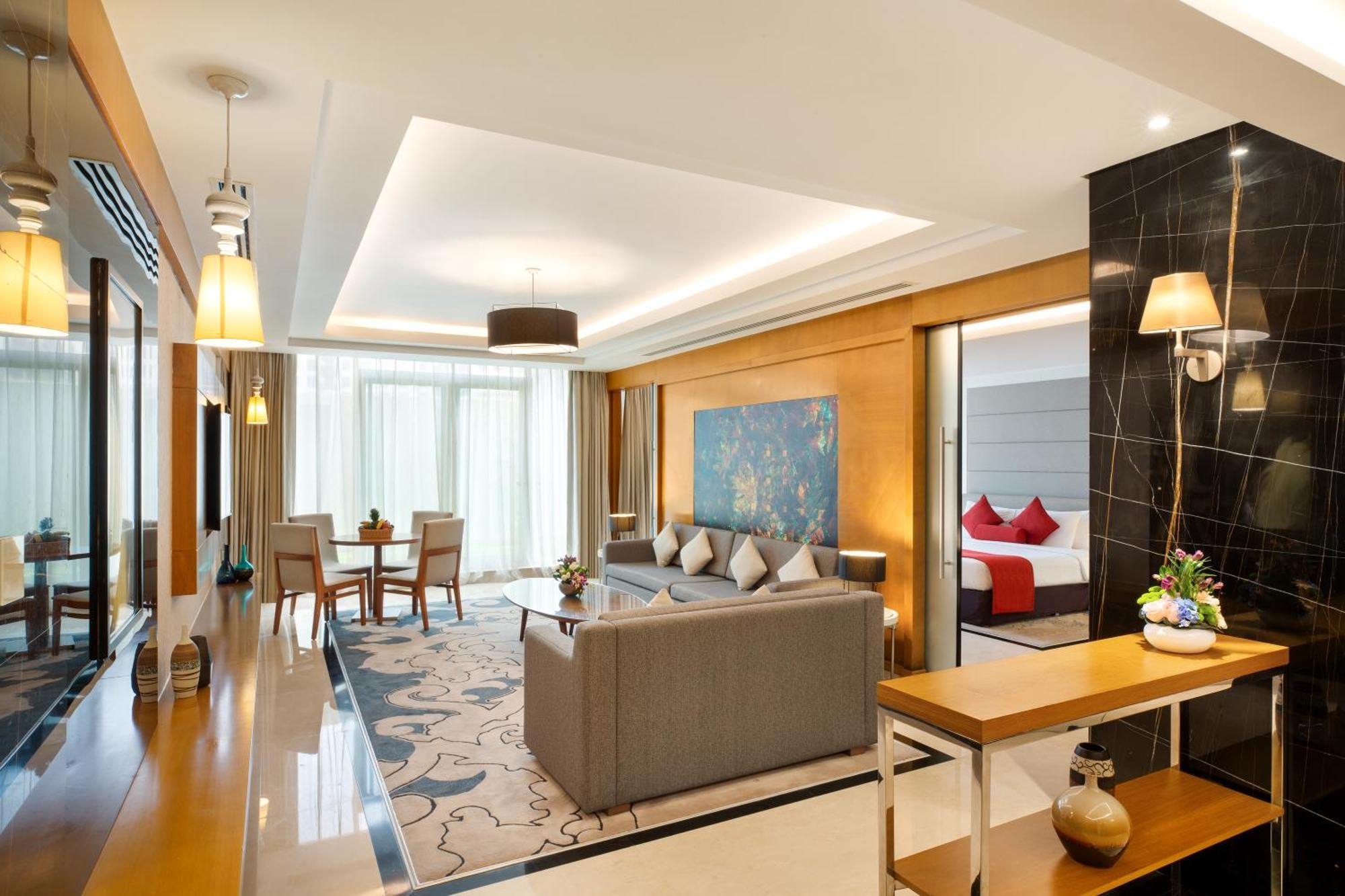 דובאי Royal Continental Hotel מראה חיצוני תמונה