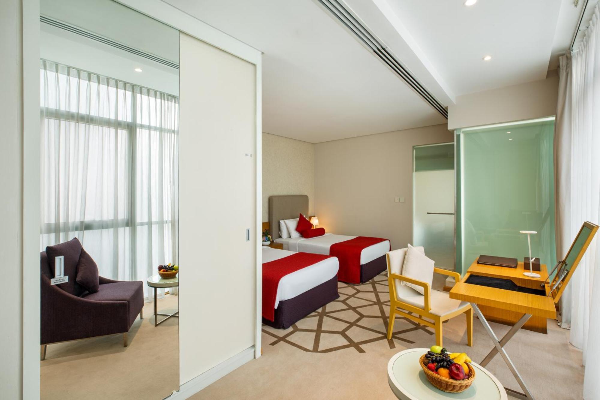 דובאי Royal Continental Hotel מראה חיצוני תמונה