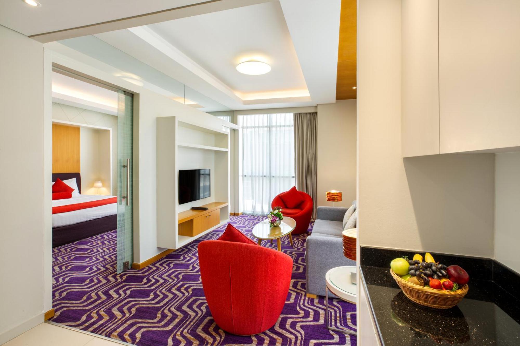 דובאי Royal Continental Hotel מראה חיצוני תמונה